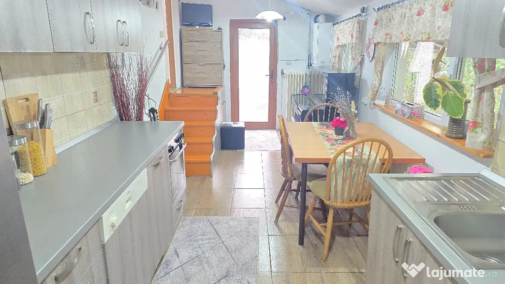 Vand proprietate Deva, A. Vlaicu, compusa din casa de locuit si anexa - Deva (Hunedoara)