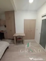 Garsonieră modernă, zonă centrală