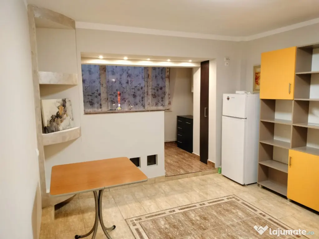 Apartament 3 camere semidecomandat 50 mp Zorilor Observatoru - Cluj-Napoca (Cluj)
