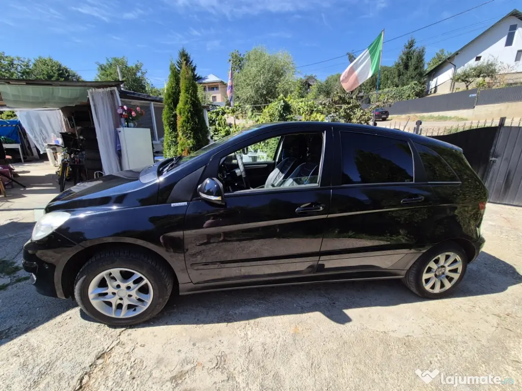 Mercedes B-class 2008 + 4 cauciucuri rezerva originale