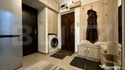 Apartament 2 camere, la cheie renovat, cu parcare 