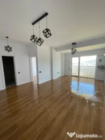 Vanzare Apartament 2 camere semidecomandat, 45 mp, Eroilor