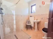 Casa individuala cu 4 camere de vanzare in Giarmata, zona No 