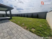 Duplex de vanzare cu 3 camere si teren de 309 mp - Recas 