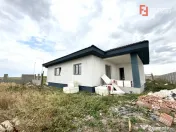 Casa individuala cu 3 camere pe parter, zona Sanandrei 