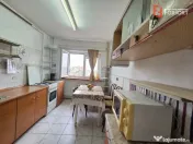 Apartament cu 4 camere, etaj 5/8, zona Micalaca 