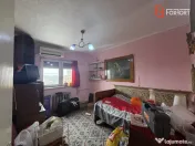 Apartament cu 4 camere, etaj 5/8, zona Micalaca 