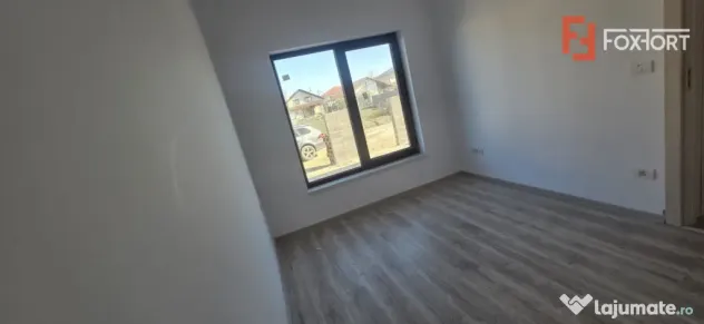 Duplex spatios, 385 mp teren, aproape de M City Mall - Mosni - Mosnita Noua (Timis)