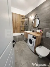 Apartament la cheie, 3 camere, parcare, etaj intermediar