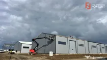 Inchiriez 2 hale industriale lipite, 800 mp total, Giarmata