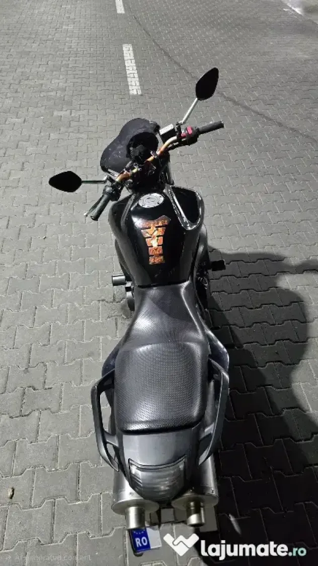 Motocicleta Yamaha FZ6 S1 anul 2005