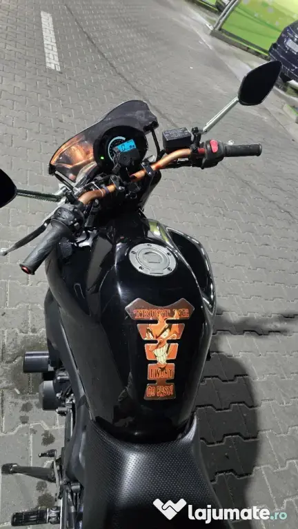 Motocicleta Yamaha FZ6 S1 anul 2005