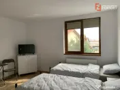 Casa individuala cu 16 camere de inchiriat, zona Sag