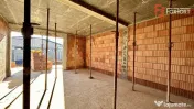 Duplex 4 camere pe parter + perete dublu despartitor - Sanan 