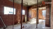 Duplex 4 camere pe parter + perete dublu despartitor - Sanan 