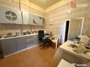 Spatiu de birou sau rezidential, P + 1E, 186 mp in centrul o 