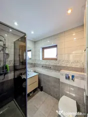 Casă duplex modernă cu 4 camere de închiriat în Florești, zona Cetății 