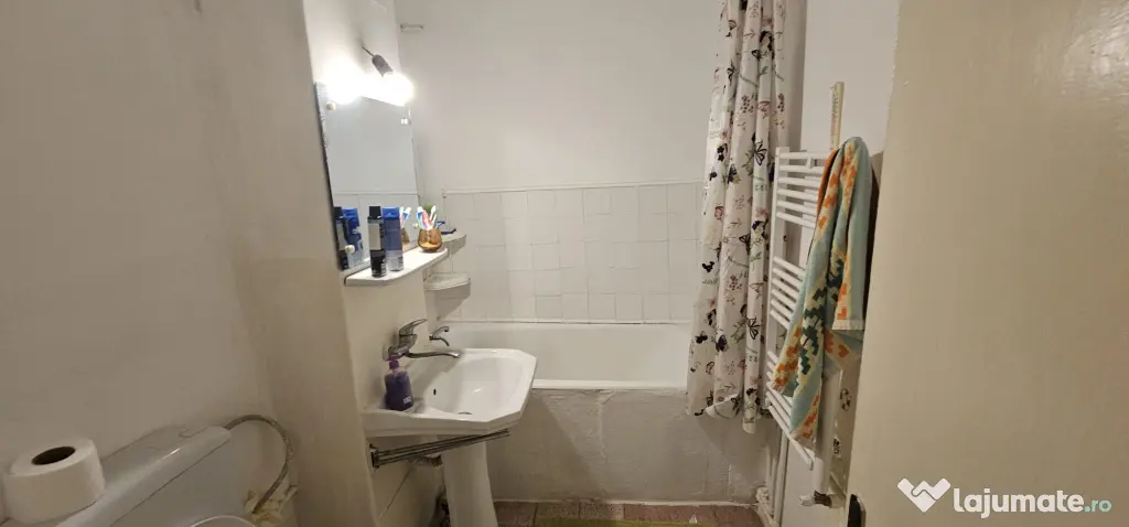 Poarta 2 , 2 camere decomandat cu 2 balcoane