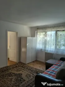 Apartament 3 camere de închiriat
