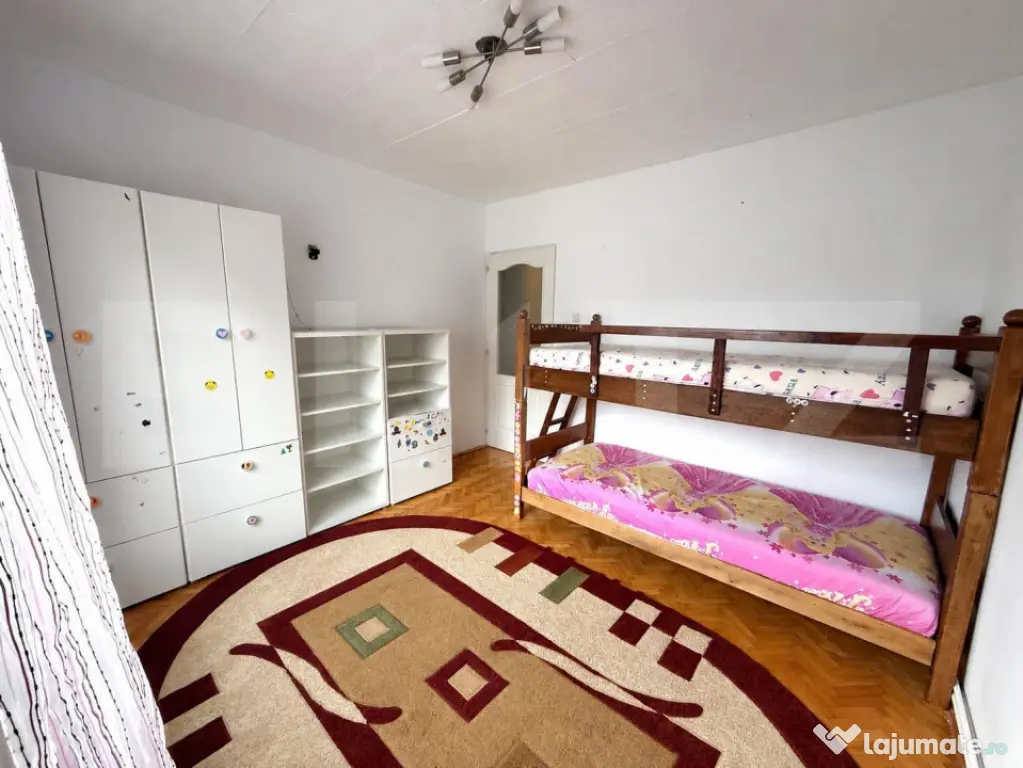 Apartament de inchiriat - 3 camere - Zona Unirii - Targu Mures (Mures)