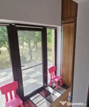 Casă cu 665 mp teren, garaj și terasă, zona Damila 