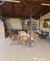 Casă cu 665 mp teren, garaj și terasă, zona Damila 