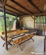 Casă cu 665 mp teren, garaj și terasă, zona Damila 