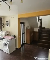 Casă cu 665 mp teren, garaj și terasă, zona Damila 