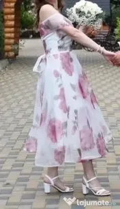 Rochie eleganta cu funda la spate 