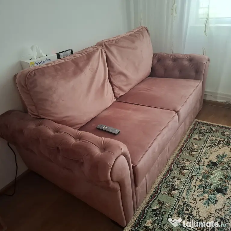 Vând canapea extensibilă din catifea