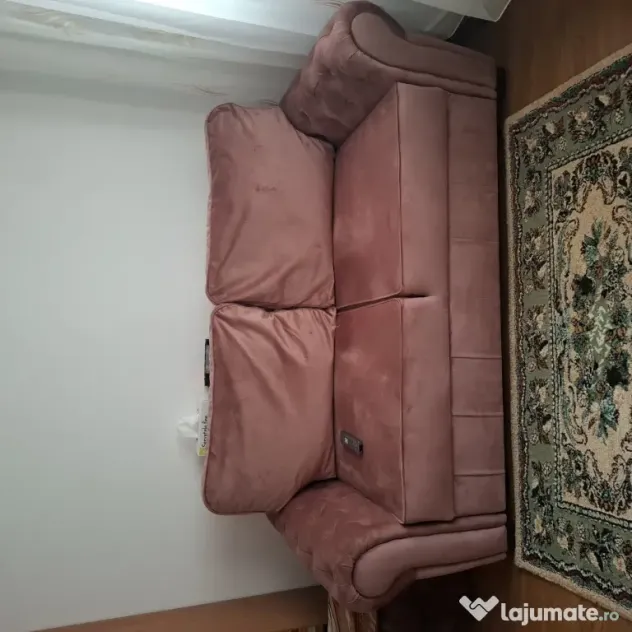 Vând canapea extensibilă din catifea