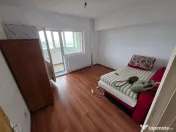 Apartament 4 camere zona Poarta 6
