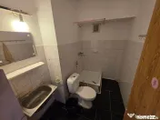 Apartament 4 camere zona Poarta 6 