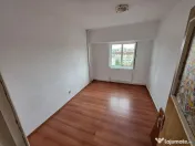 Apartament 4 camere zona Poarta 6