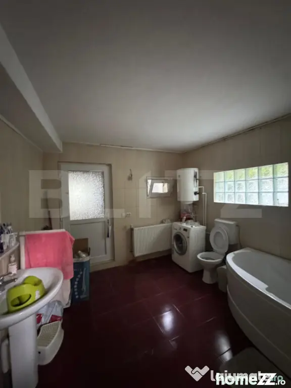 CASĂ CU DOUĂ LOCUINȚE ȘI TEREN DE 897 MP – RUNCU, DÂM - Runcu (Dambovita)