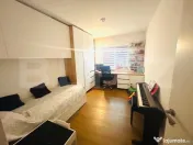 Apartament semidecomandat cu 3 camere,2 bai, parcare inclusa 