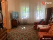 Casa individuala cu 3 imobile separate de vanzare in zona Io
