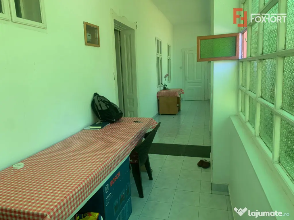 Casa individuala cu 3 imobile separate de vanzare in zona Io - Timisoara (Timis)