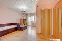 Garsonieră luminoasă, ultimul etaj, lift nou, panouri foto
