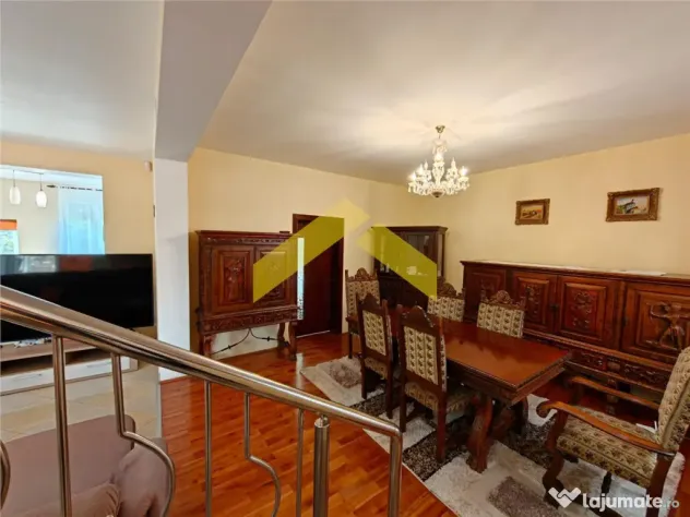 Casa cu etaj la cheie de in Chisineu Cris - Chisineu Cris (Arad)