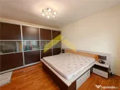 Casa cu etaj la cheie de in Chisineu Cris