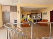 Casa cu etaj la cheie de in Chisineu Cris