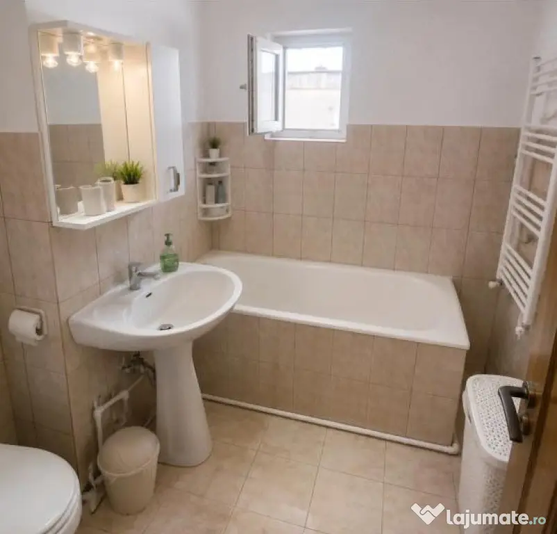 Apartament 2 camere de vanzare zona Poarta 6, CENTRALA GAZ - Constanta (Constanta)