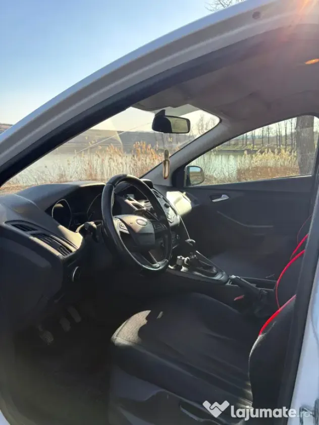 Ford Focus_2016_diesel