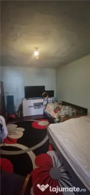 Decomandat 2 Camere / Curte Comuna cu Loc de Parcare / Zona