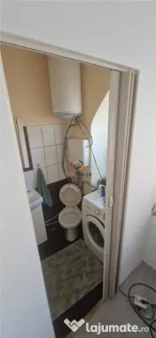 Decomandat 2 Camere / Curte Comuna cu Loc de Parcare / Zona