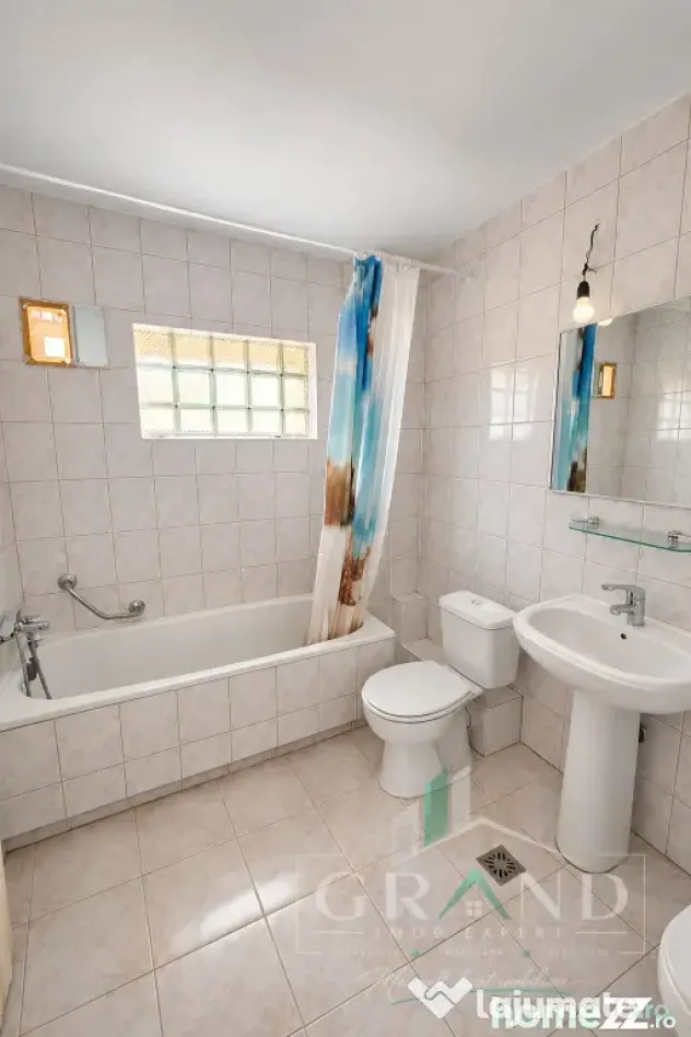 Casă individuală| 200 mp utili | 5 camere | Curte | 2 parc - Cluj-Napoca (Cluj)