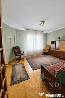 Casă individuală| 200 mp utili | 5 camere | Curte | 2 parc