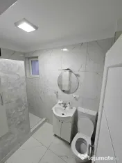 Apartament spațios de închiriat – 3 camere, terasă generoasă