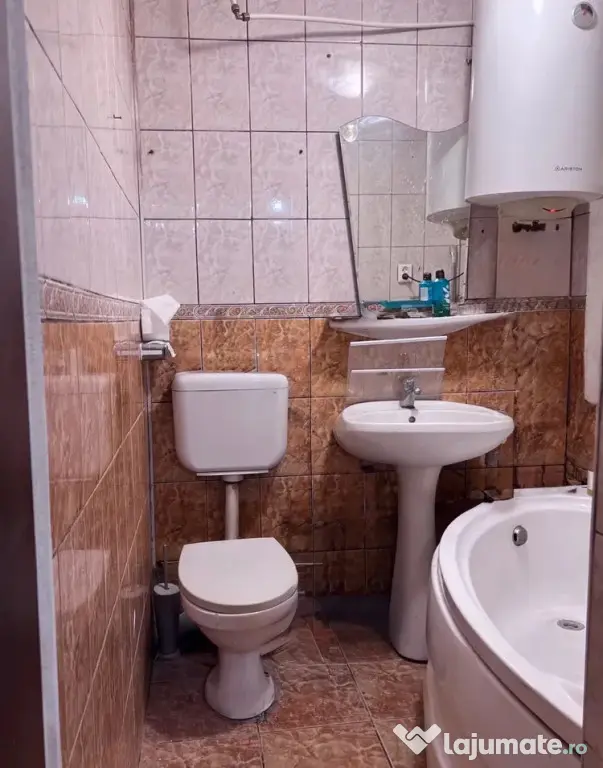 Garsoniera la casa cu curte - Copou - Iasi (Iasi)